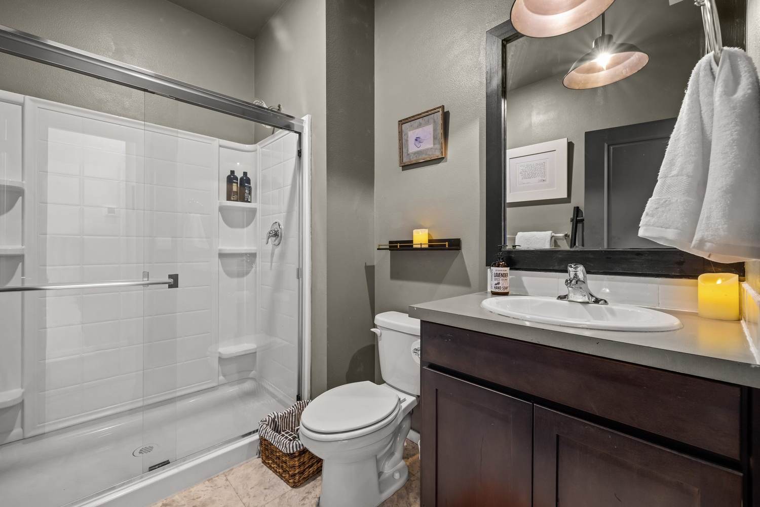 Guest suite three-quarter bath