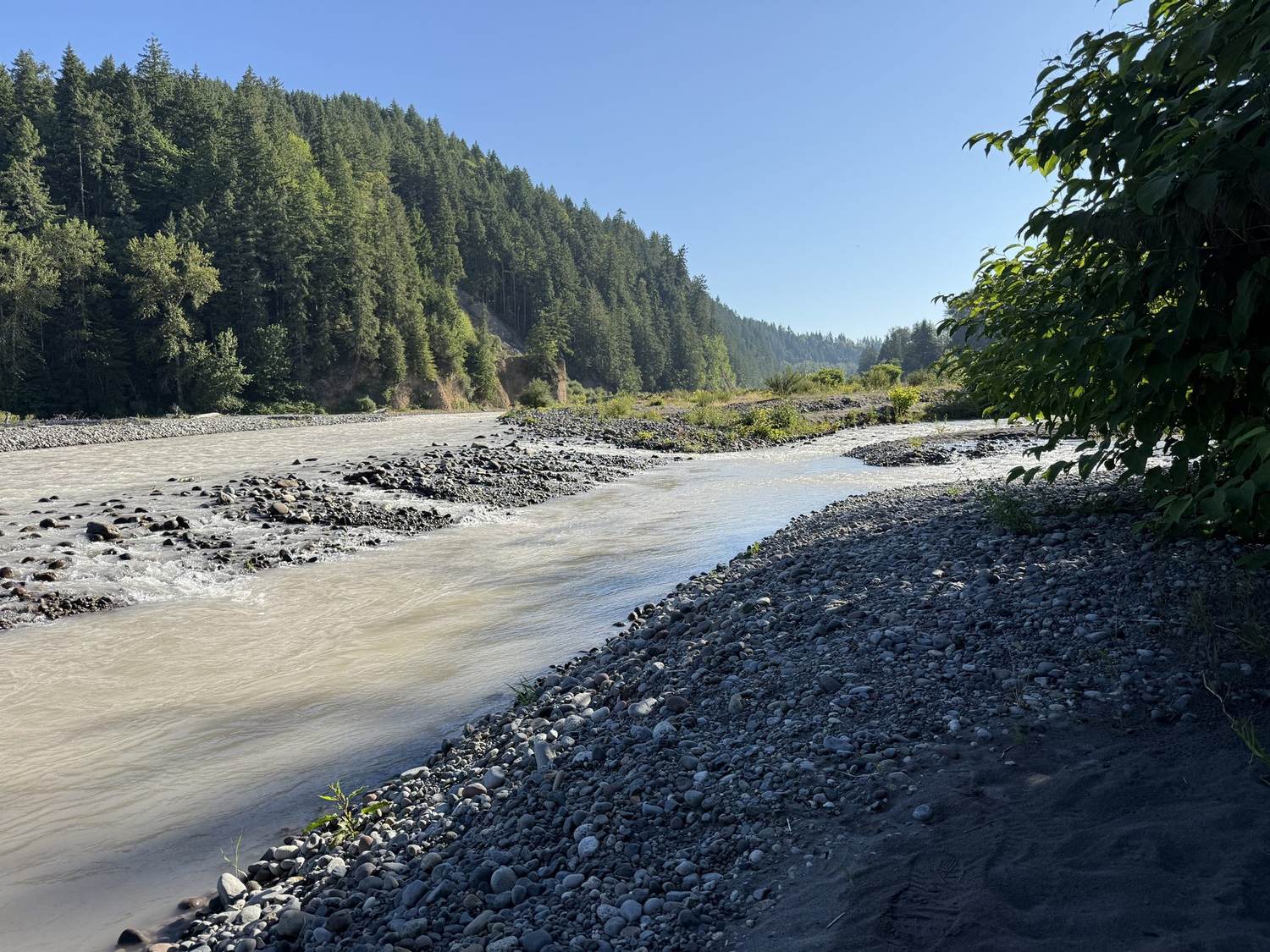 The river along the Foothills Trail